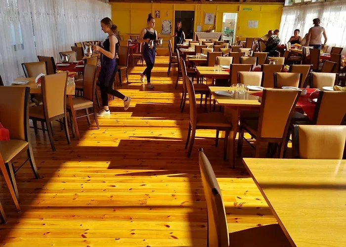 Osrodek Wypoczynkowy Skierka - Gabriela Piotrowska, Grabowo Parchowskie 90, Parchowo77-124 *