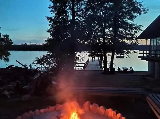 Rezort Osrodek Wypoczynkowy Skierka - Gabriela Piotrowska, Grabowo Parchowskie 90, Parchowo77-124 *