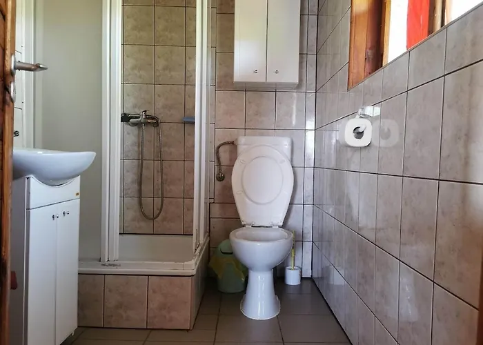 Osrodek Wypoczynkowy Skierka - Gabriela Piotrowska, Grabowo Parchowskie 90, Parchowo77-124 * Sulęczyno